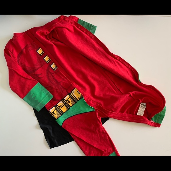 DC Comics Robin pjs with cape - Picture 4 of 8